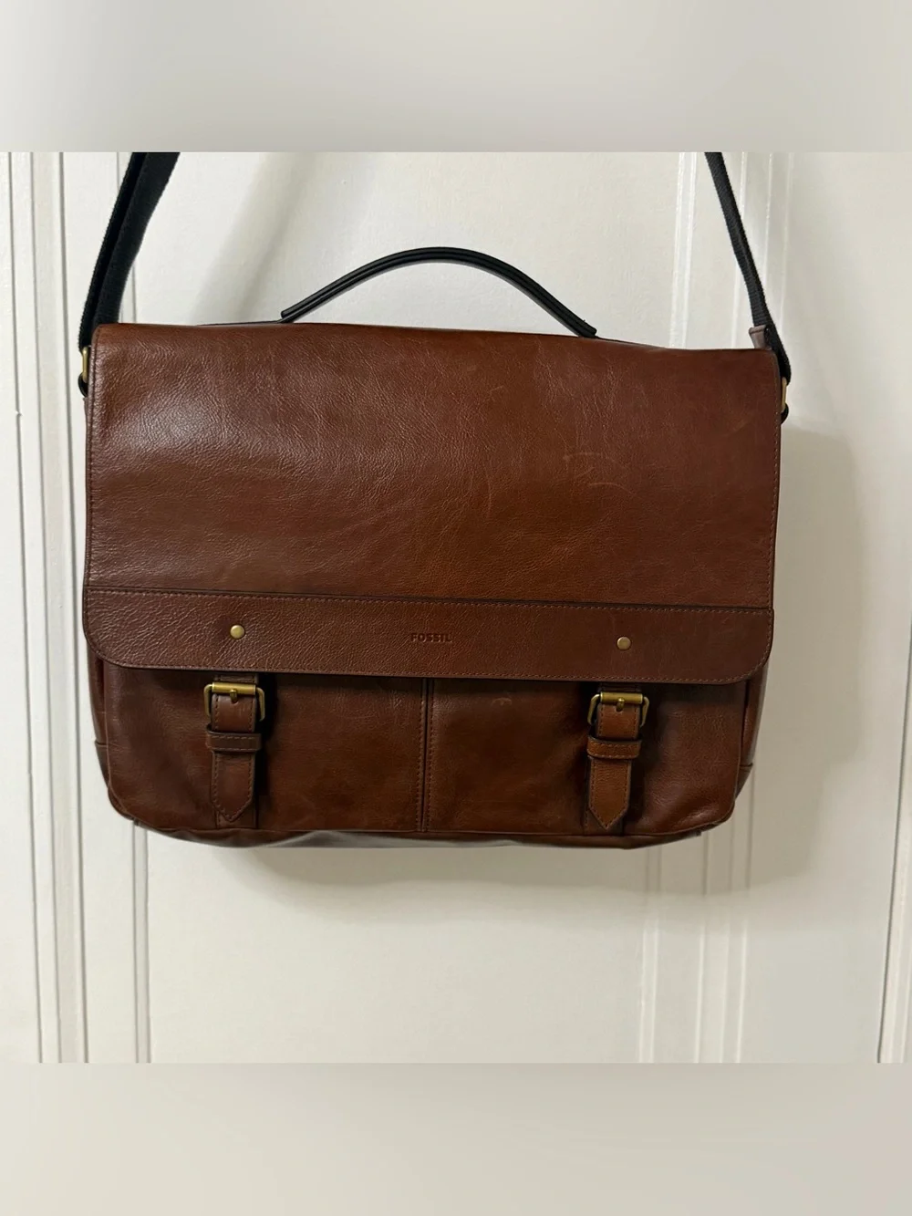 Fossil Brown Leather laptop Messenger Bag with Embossed Logo New